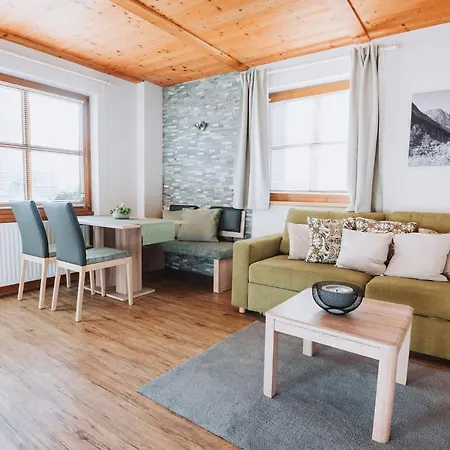 Stern Dagmar Apartment